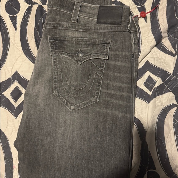 True Religion - Picture 5 of 6